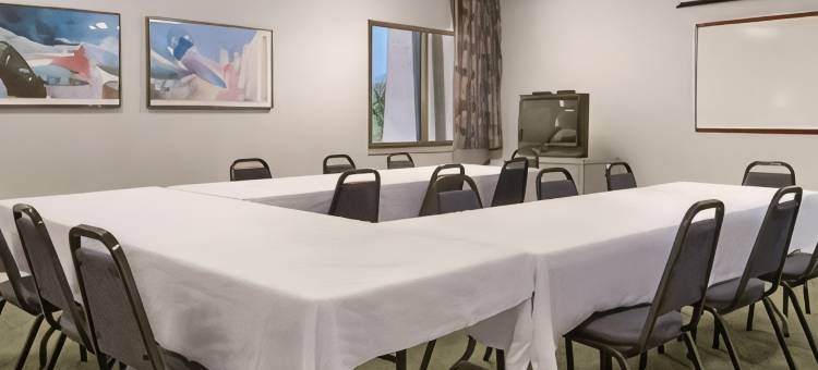 简斯维尔美吟酒店(Baymont by Wyndham Janesville)图片