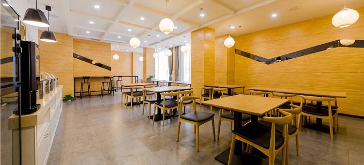 尚客优精选酒店(石家庄高新区火炬广场地铁站店)图片