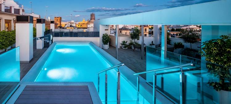 nQn公寓和套房塞维利亚(NQn Aparts & Suites Sevilla)图片