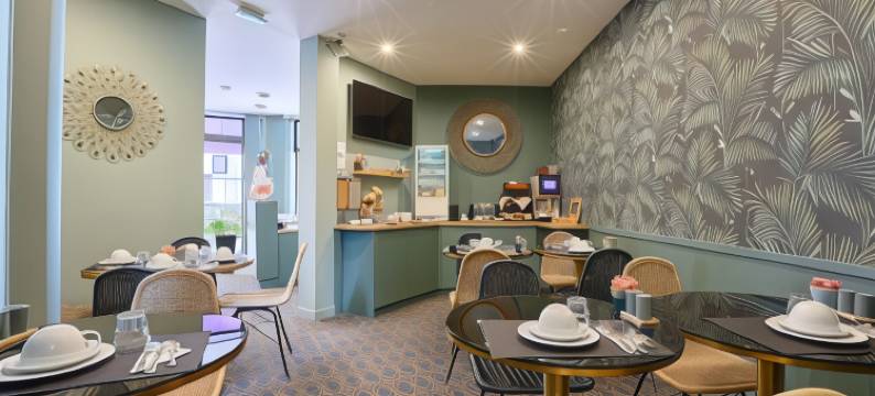 布洛涅比扬古巴黎酒店(Hotel de Paris)图片