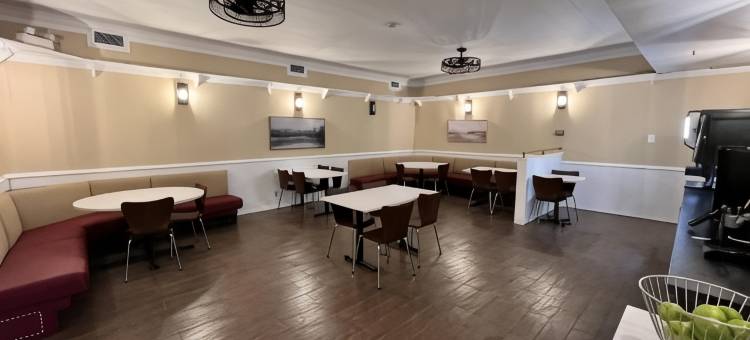 柯克兰湖温德姆速8酒店(Super 8 by Wyndham Kirkland Lake)图片