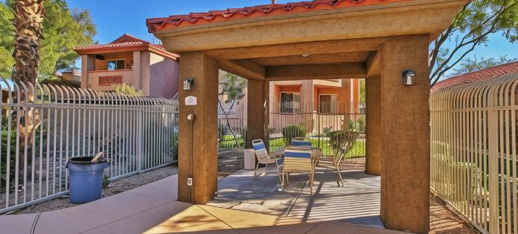 靠近贝莱尔高尔夫俱乐部！带泳池的凤凰城住所(Near Bellair Golf Club! Phoenix Abode w/ Pool)图片