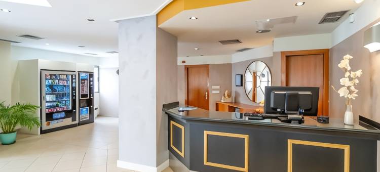 埃尔切康铂饭店(Hotel Yit Ciudad de Elche)图片