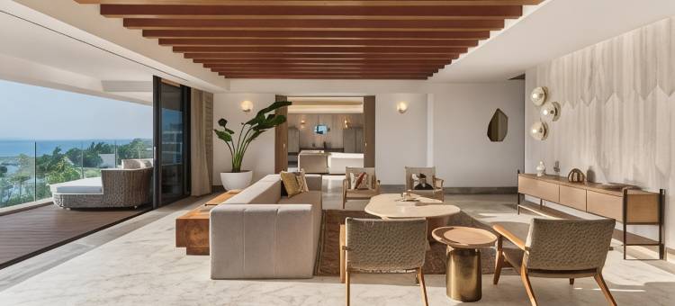 SLS PLAYA MUJERES图片