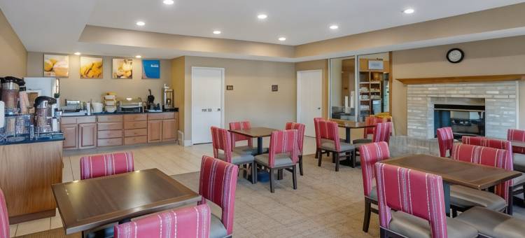 大学区舒适套房标准酒店(Comfort Suites Normal University Area)图片