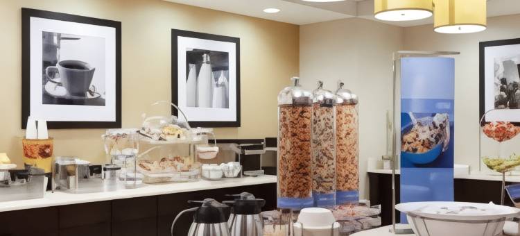 欢朋酒店及套房-坎普泉/安德鲁斯空军基地(Hampton Inn & Suites Camp Springs/Andrews AFB)图片