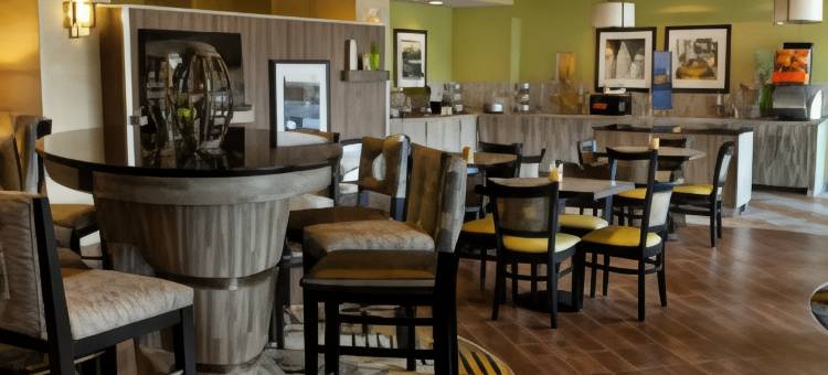 希尔顿欢朋酒店-卡罗尔顿(Hampton Inn Carrollton)图片