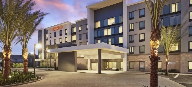 长滩机场欢朋酒店(Hampton Inn Long Beach Airport)图片