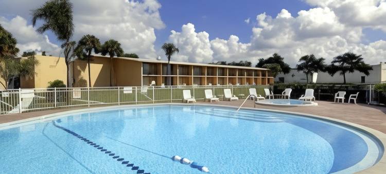 温特哈文佛罗里达州豪生酒店(Howard Johnson by Wyndham Winter Haven FL)图片