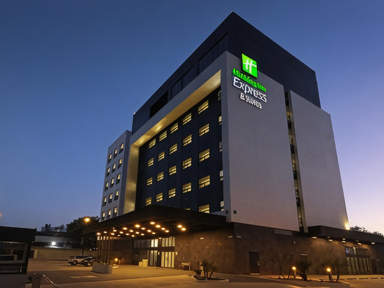 Holiday Inn Express & Suites ENSENADA CENTRO by IHG