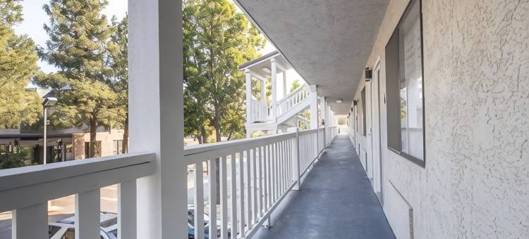 贝斯特韦斯特SureStay费尔菲尔德纳帕谷酒店(SureStay Hotel by Best Western Fairfield Napa Valley)图片