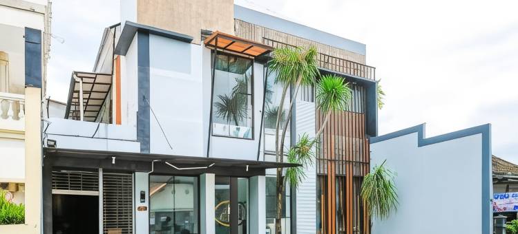 优本维尤格兰苏里亚酒店日惹(Urbanview Hotel Grand Surya Yogyakarta)图片
