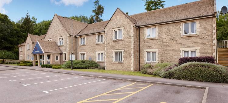 赛伦塞斯特旅客之家酒店(Travelodge Cirencester)图片