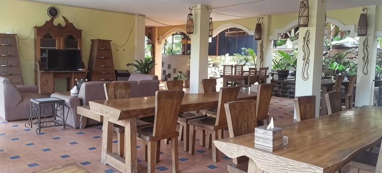 希恩特洛芭揪酒店(Centro Bajo Hotel & Resto)图片