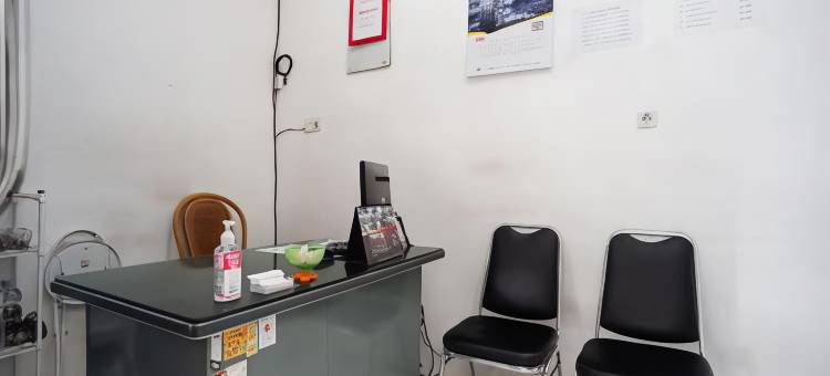 OYO 3929 8安高马斯酒店(RedDoorz at Jalan Bangau Palembang)图片