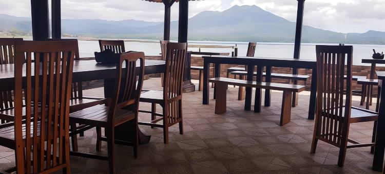 巴厘岛金塔马尼巴杜尔绿色湖景(Batur Green Lakeview in Kintamani Bali)图片
