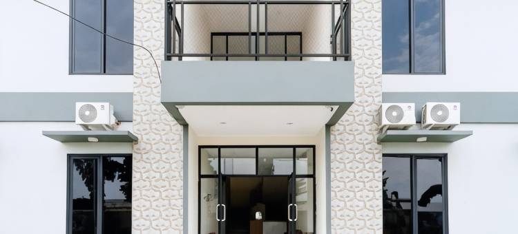 Zumo Home Tegal Mitra RedDoorz图片