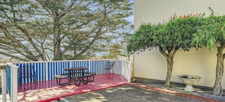 海湾微风旅馆(Bay Breeze Inn)图片