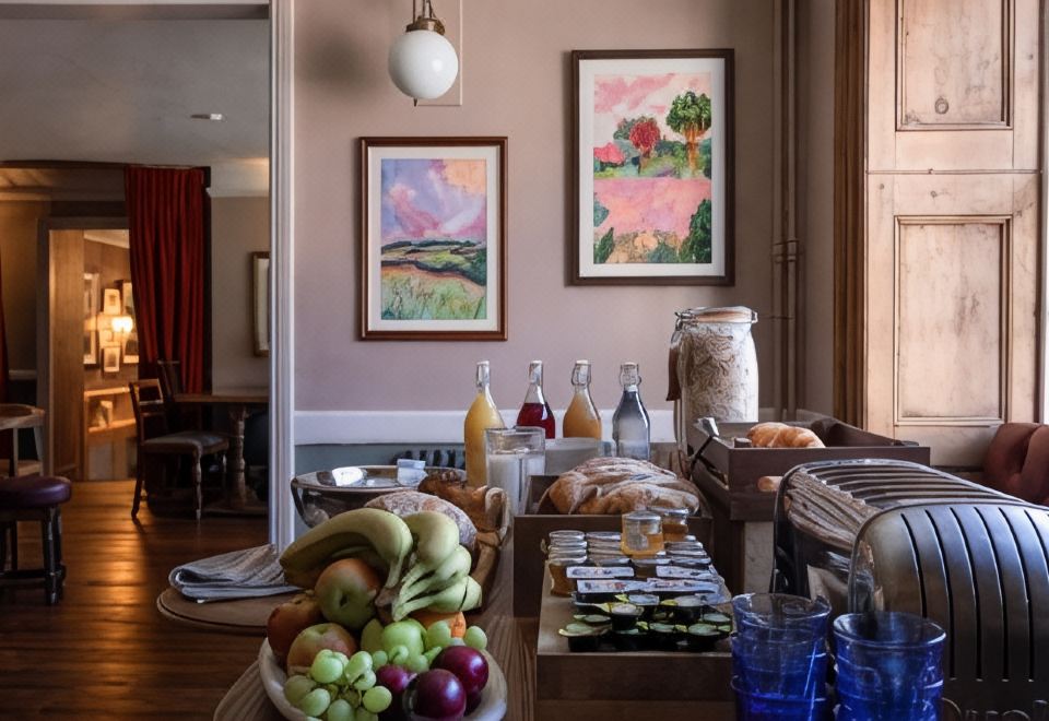 The Lamb Inn Hotel Overview