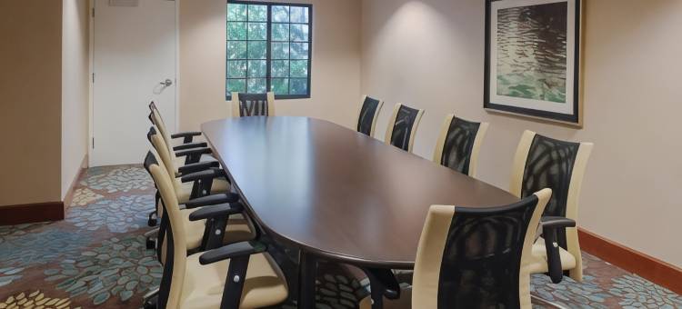 Staybridge Suites 费耶特维尔/阿肯色大学 by IHG(Staybridge Suites Fayetteville/Univ of Arkansas by IHG)图片