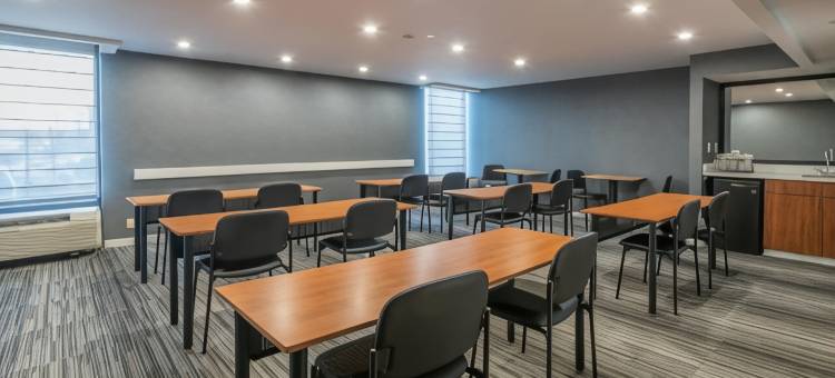 伊丽莎白纽瓦克机场智选假日酒店(Holiday Inn Express Newark Airport – Elizabeth)图片