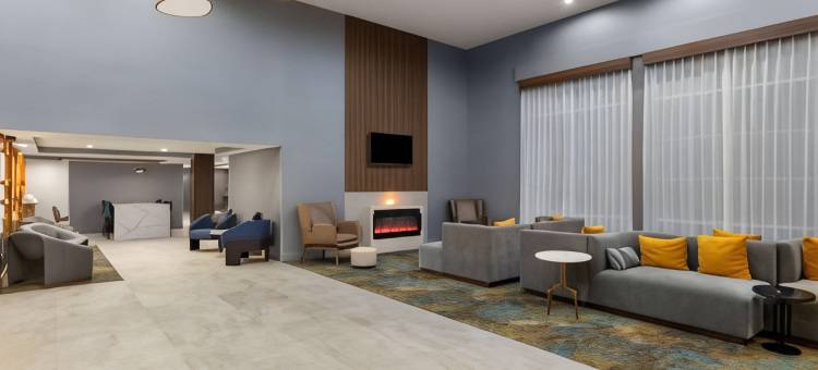 诺克斯维尔佩普米尔拉昆塔温德姆套房酒店(La Quinta Inn & Suites by Wyndham Knoxville Papermill)图片