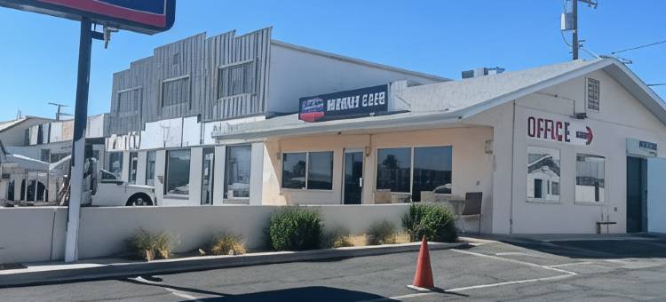 豪生酒店-由温德姆管理-里奇克雷斯特，加州(Howard Johnson by Wyndham Ridgecrest, CA)图片