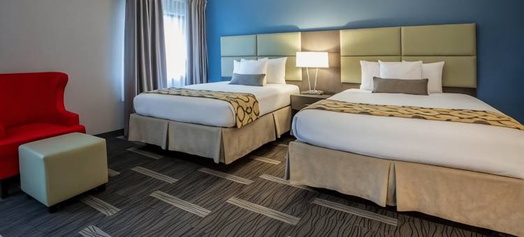 特拉弗斯城温德姆呗盟酒店(Baymont by Wyndham Traverse City)图片