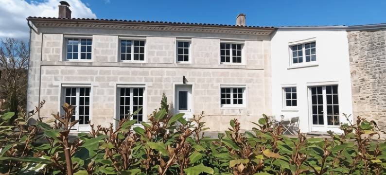 罗什弗莱特河畔(Les Rives du Rochefollet)图片