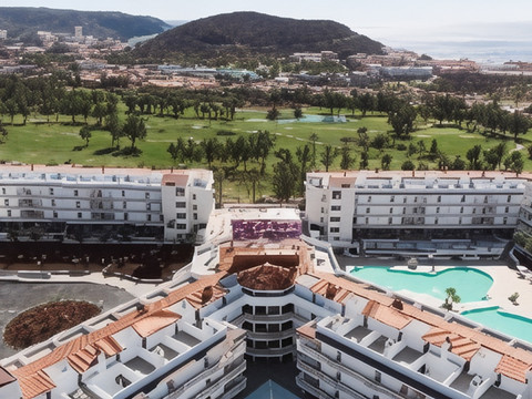 加拉套房高尔夫&水疗酒店