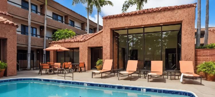 雷东多比奇海滩贝斯特韦斯特优质酒店(Best Western Plus Redondo Beach Inn)图片