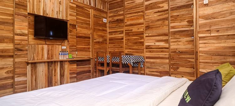 科洛帕克科布曼城市景观别墅酒店(Urbanview Villa Kolopaking Kebumen by RedDoorz)图片