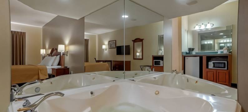 伊克诺旅馆套房酒店(Econo Lodge Inn & Suites)图片