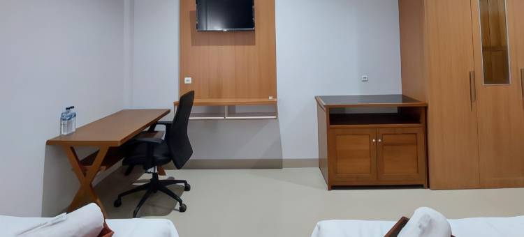 红门酒店·乌尔班景观·清真洛吉阿鲁姆·克拉滕站(Urbanview Syariah Loji Arum Stasiun Klaten by RedDoorz)图片