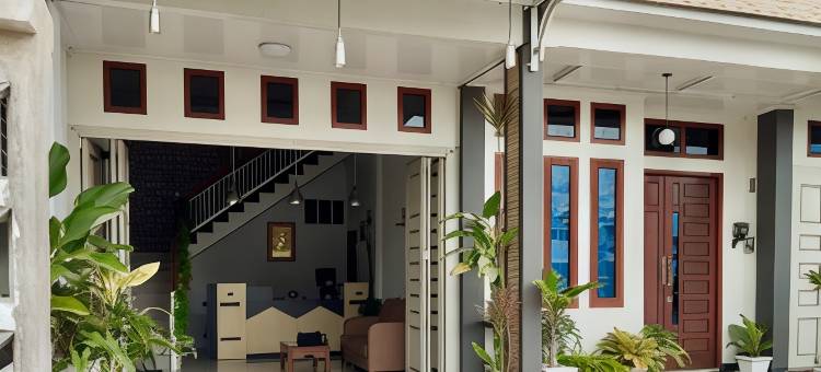 安妮莎伊斯兰民宿红门酒店(An Nisa Homestay Syariah Mitra RedDoorz)图片