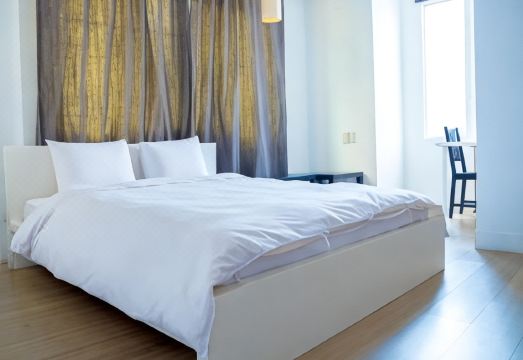 Ezstay HotelHotel Overview