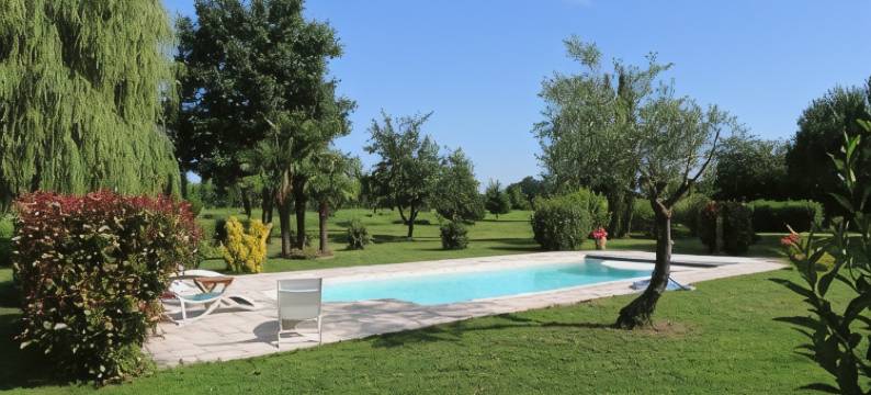 拉贾里莱斯旅馆(La Jarillais)图片