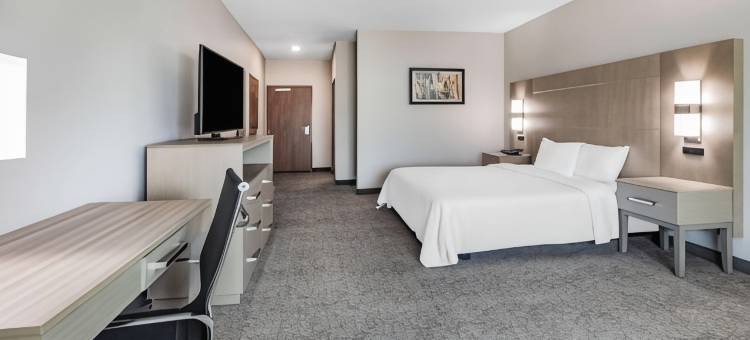 由温德姆提供的拉昆塔温德姆酒店套房杰克逊/开普吉拉多(La Quinta Inn & Suites by Wyndham Jackson/Cape Girardeau)图片