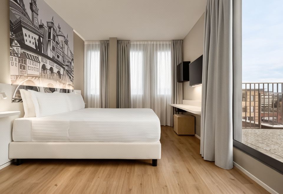 Wyndham Garden Florence Over view