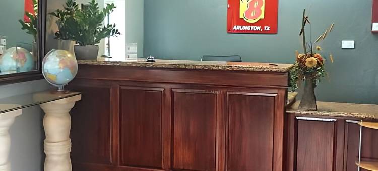 阿林顿速8酒店-近AT＆T体育场(Super 8 by Wyndham Arlington Near at&T Stadium)图片