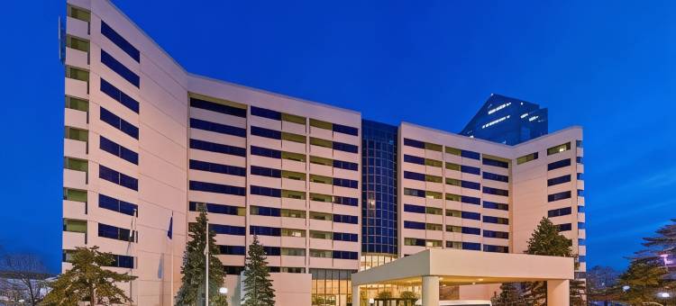 芝加哥橡树溪套房希尔顿酒店(Hilton Chicago/Oak Brook Suites)图片