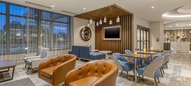 DoubleTree by Hilton Charleston Riverview图片