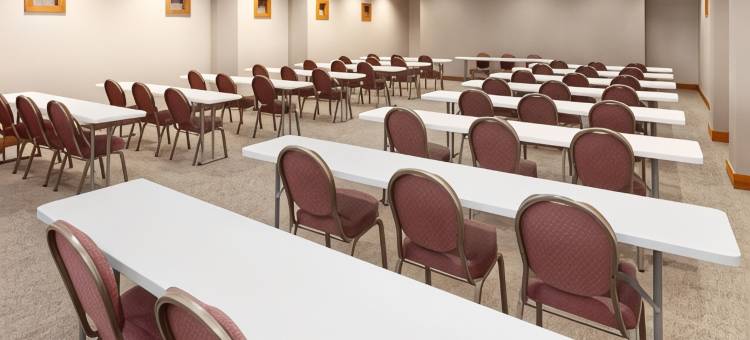 温德姆华美达酒店-密尔沃基(Ramada by Wyndham Milwaukee)图片