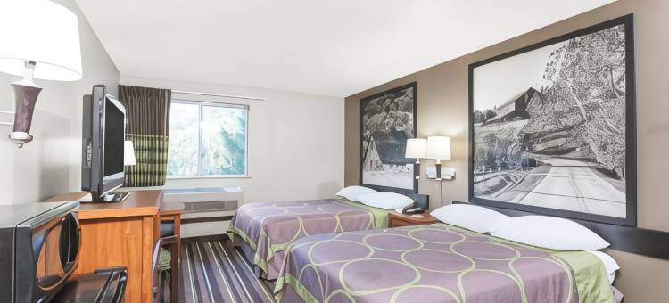 里奇兰兹-克莱普尔山地区温德姆速8酒店(Super 8 by Wyndham Richlands/Claypool Hill Area)图片