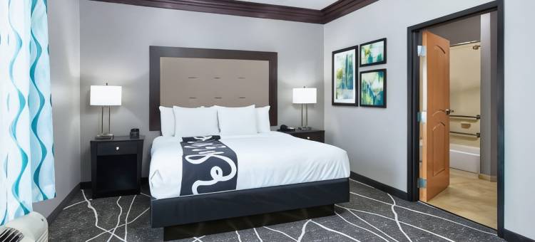 小石城布莱恩特拉昆塔温德姆套房酒店(La Quinta Inn & Suites by Wyndham Little Rock - Bryant)图片