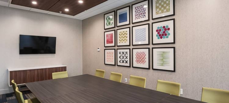 凤凰城北欢乐谷智选假日套房酒店(Holiday Inn Express & Suites Phoenix North - Happy Valley)图片