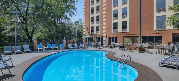 格林斯伯勒机场福朋喜来登酒店(Four Points by Sheraton Greensboro Airport)图片