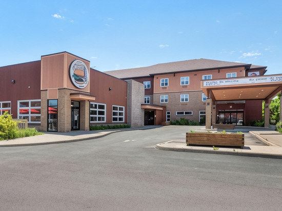 巴瑟斯特贝斯特韦斯特优质套房酒店