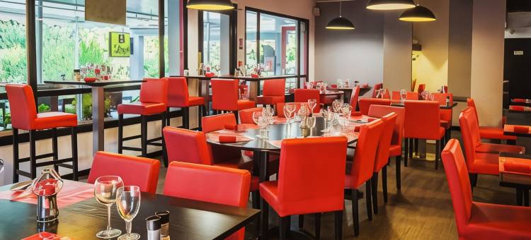 洛日欧泰勒勒格里勒(Logis Hotel Lons-Le-Saunier - Restaurant le Grill)图片