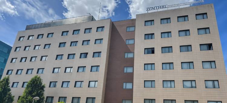 北卡斯特拉纳中心酒店(Hotel Zentral Castellana Norte)图片